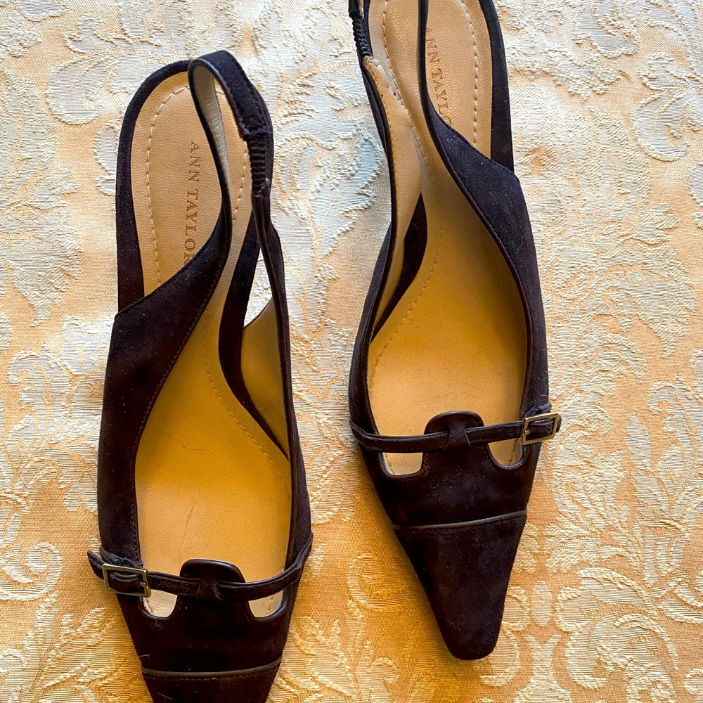 Ann Taylor brown suede mule